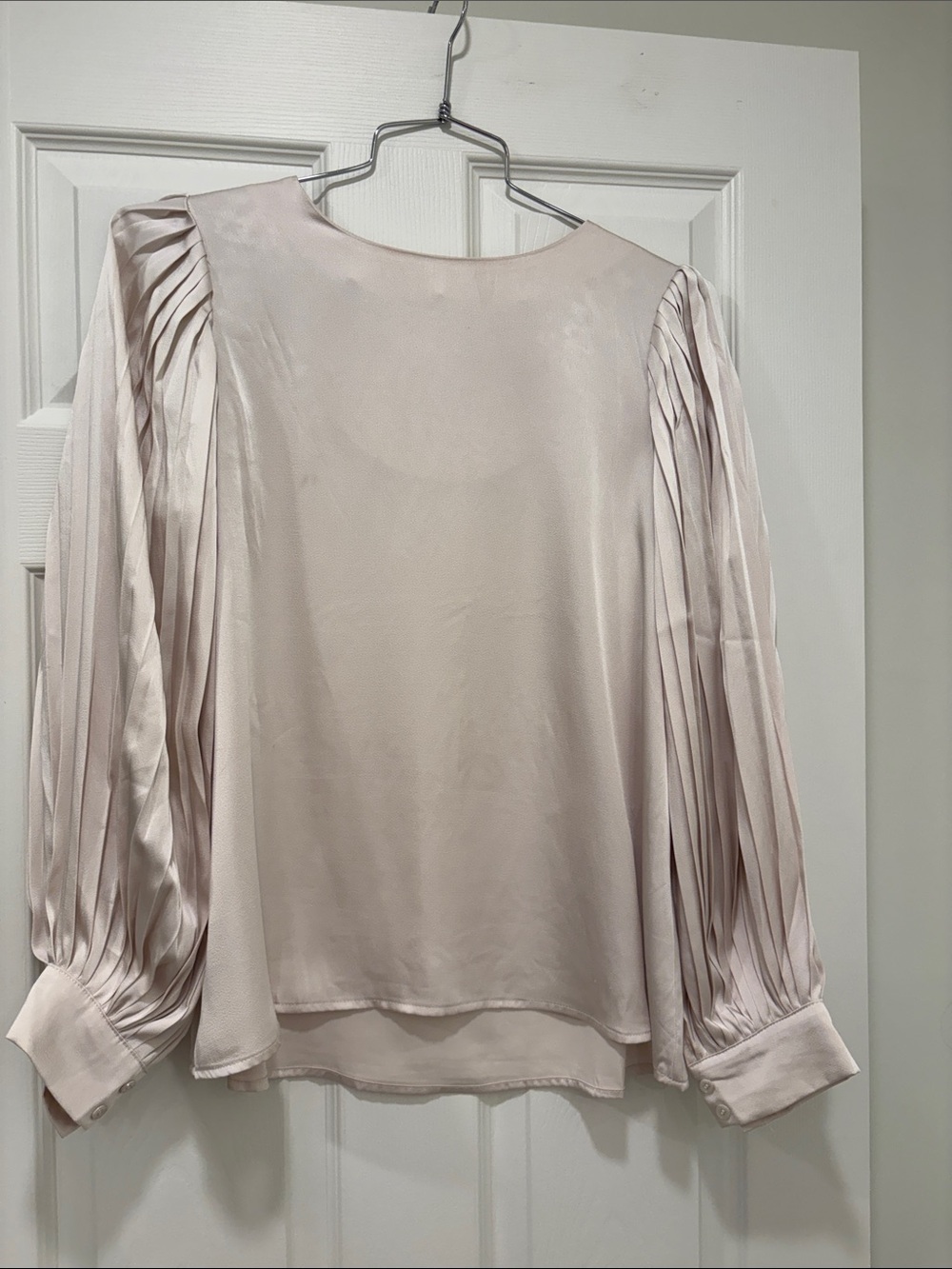 JODIFL Satin Pleated Long Sleeve Blouse - Blush